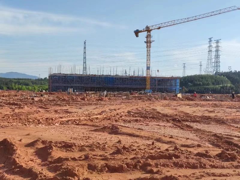 易順建工加速三和循環(huán)經(jīng)濟產(chǎn)業(yè)園建設(shè):標準化廠房雛形顯現(xiàn)