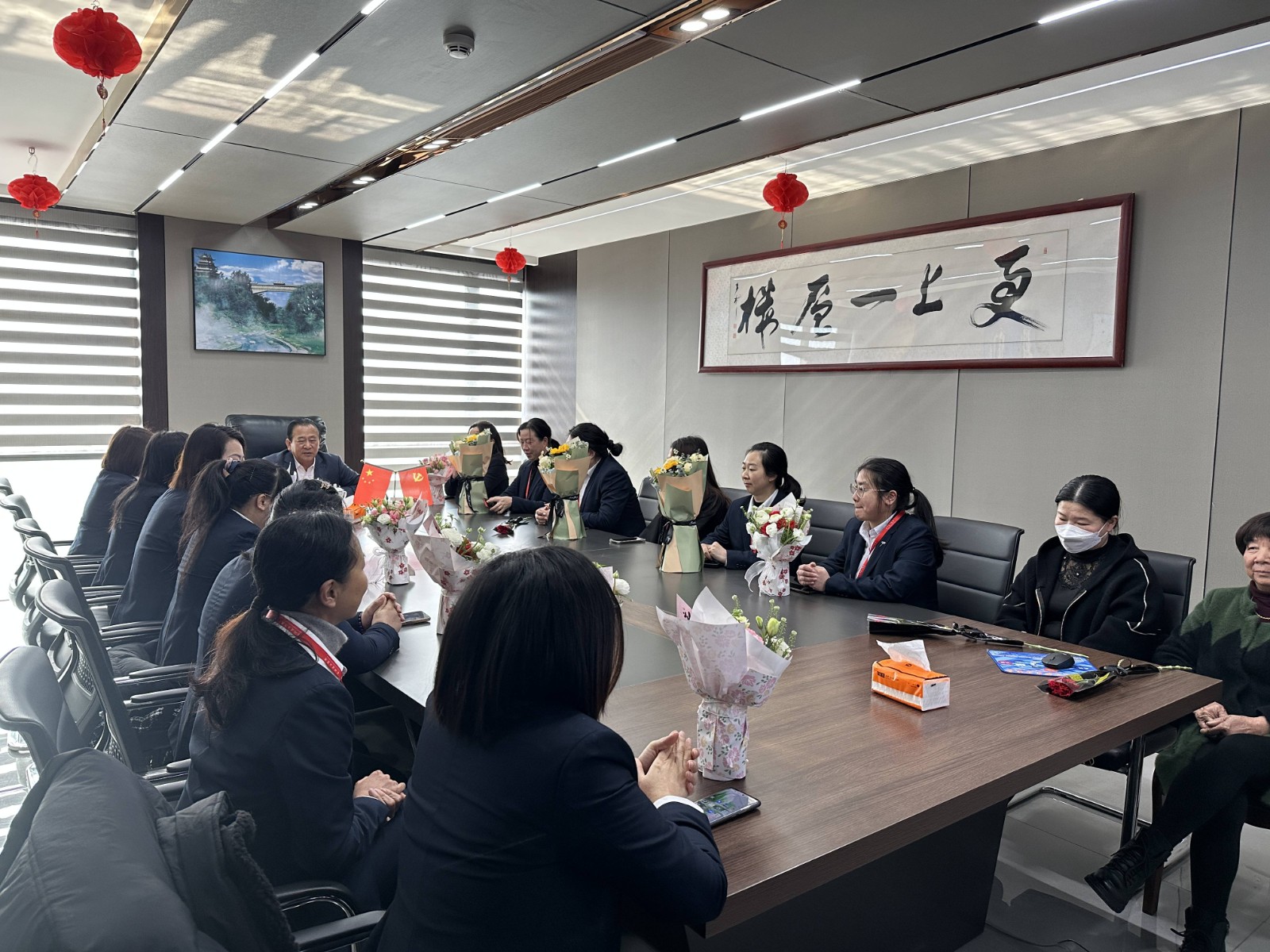 “同心協(xié)力 乘風(fēng)破浪 巾幗力量,再創(chuàng)輝煌”易順建工集團舉行婦女節(jié)慶祝大會